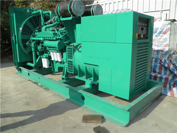 阿坝出租发电机 发电机组厂家：柴油发电机组的控制屏的作用是什么？