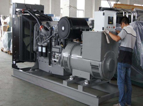 阿坝柴油发电机空气滤清器堵塞会对发电机组产生哪些影响？