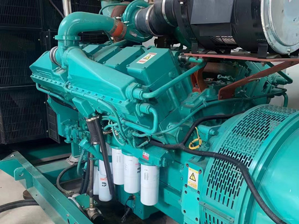 阿坝更换100kW柴油发电机组机油时，需要注意哪些事项？